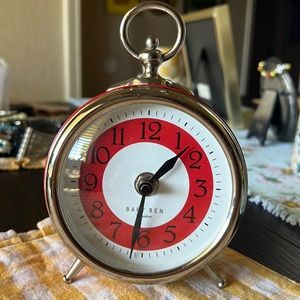 Baby Ben London battery powered alarm clock. Used in great condition.